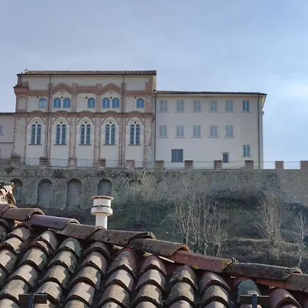 Apartment Casa Gialla Panorama In Centro Storico Dogliani